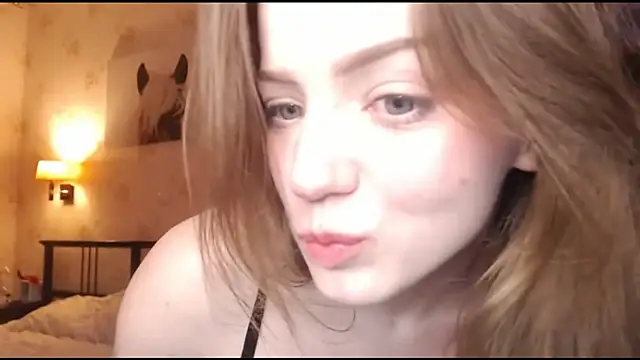 Snapshot of Olivia_Mensy chatting on 23, 10, 2025 Olivia Mensy online show from 23, 10, 2025