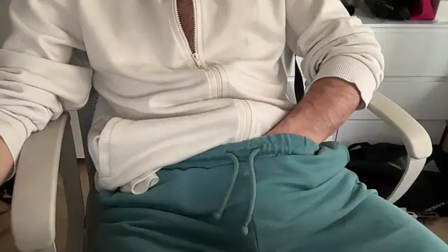 Snapshot of matrixx_9 chatting on 4, 12, 2025 matrixx 9 online show from 4, 12, 2025