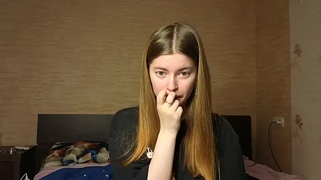 Snapshot of EmiliaCouple chatting on 29, 6, 2026 EmiliaCouple online show from 29, 6, 2026