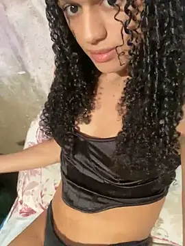 Snapshot of Scarlett_Vyxen25 chatting on 14, 11, 2025 Scarlett Vyxen25 online show from 14, 11, 2025