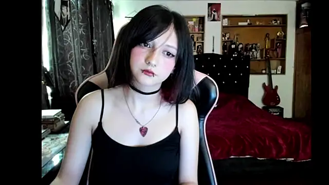 Maki Zein  online show from 14, 4, 2026