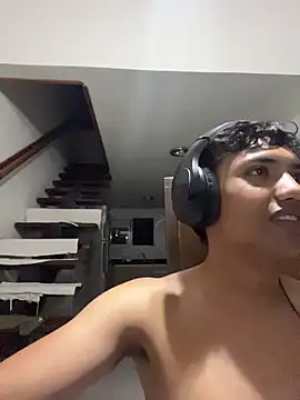 Snapshot of Flirtdick03 chatting on 2, 11, 2025 Flirtdick03 online show from 2, 11, 2025