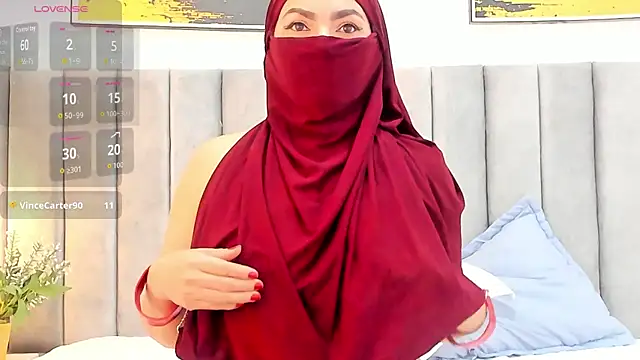  naylaa  online show from 31, 10, 2025