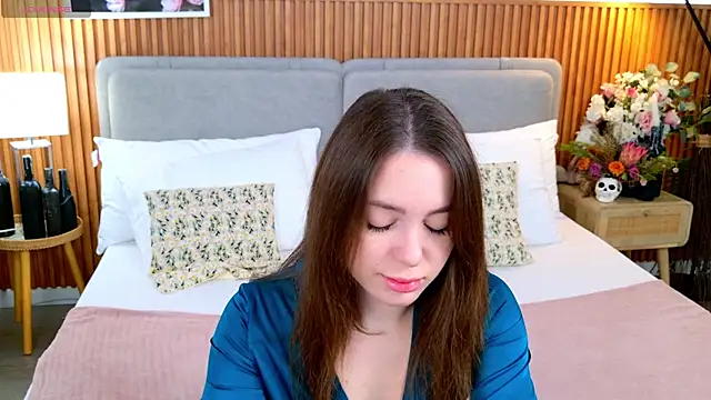 JulliRoss online show from 22, 10, 2025