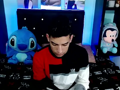 x Aaron x online show from 12, 10, 2025