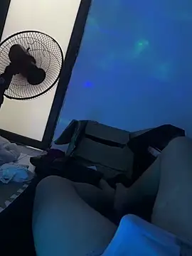 Snapshot of Caubechymnhoo chatting on 10, 10, 2025 Caubechymnhoo online show from 10, 10, 2025