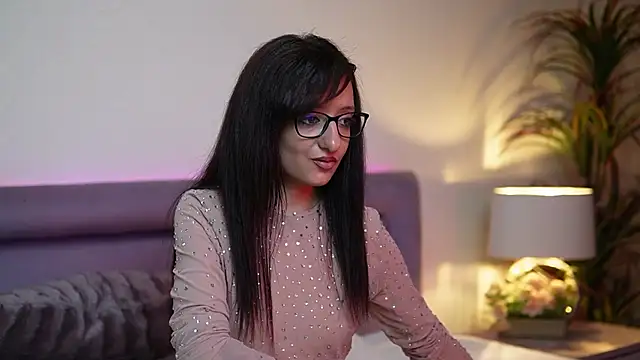 Snapshot of JoelleApril chatting on 17, 10, 2025 JoelleApril online show from 17, 10, 2025