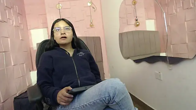 Snapshot of _kita chatting on 28, 10, 2025 kita online show from 28, 10, 2025