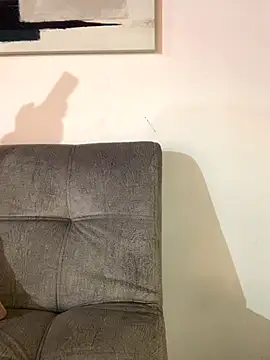 LunaMoore Pink online show from 18, 12, 2025