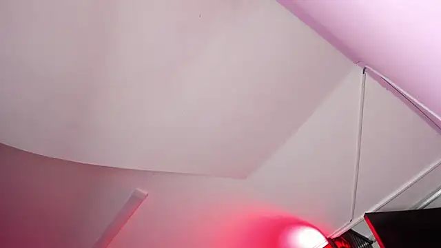 Yaluz Naugthy online show from 17, 1, 2026