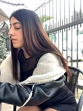 Snapshot of ElectraPink_ chatting on 17, 12, 2025 ElectraPink online show from 17, 12, 2025