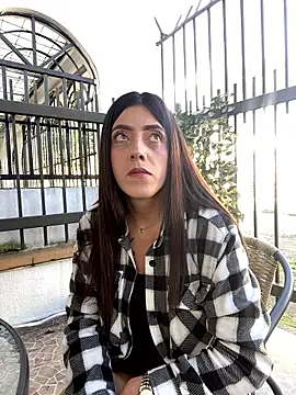 Snapshot of ElectraPink_ chatting on 7, 1, 2026 ElectraPink online show from 7, 1, 2026