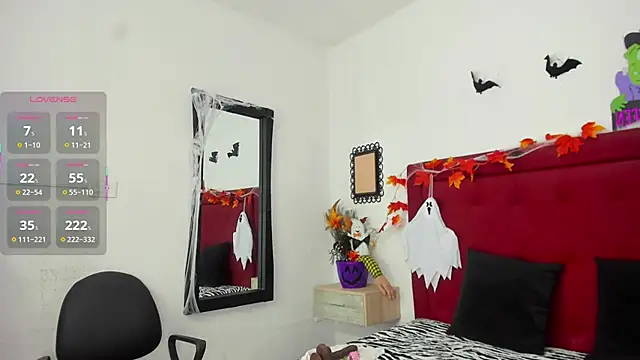 Snapshot of Sassha_ferrer chatting on 24, 10, 2025 Sassha ferrer online show from 24, 10, 2025