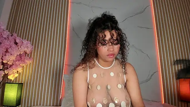 KellyAmbaris online show from 7, 11, 2025