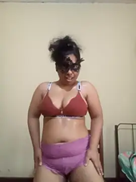 Expose Queen online show from 14, 3, 2026