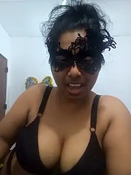 Expose Queen online show from 16, 4, 2026