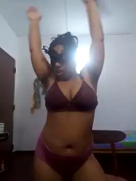 Expose Queen online show from 17, 4, 2026