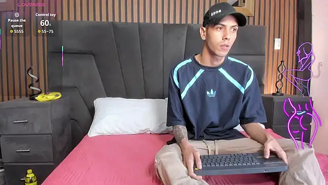 DerryAndIzzy online show from 19, 11, 2025