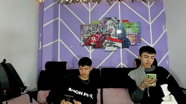 heyy noah11 online show from 13, 4, 2026