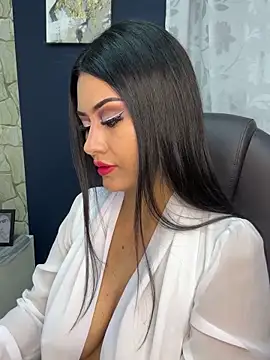  Isabella 1 online show from 4, 11, 2025