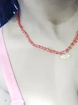 Snapshot of kiara-simmi chatting on 26, 11, 2025 kiara-simmi online show from 26, 11, 2025