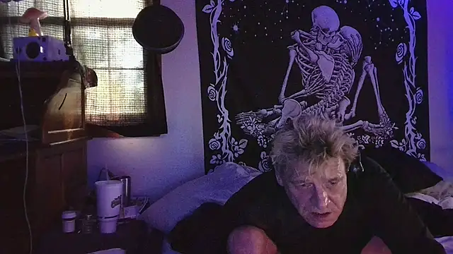 whitehole4bbc252 online show from 21, 4, 2026