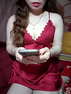 Snapshot of LeanaLy chatting on 22, 11, 2025 LeanaLy online show from 22, 11, 2025