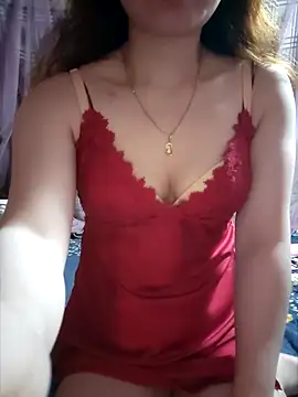 Snapshot of LeanaLy chatting on 3, 12, 2025 LeanaLy online show from 3, 12, 2025