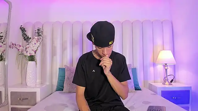 Snapshot of GaelCarter chatting on 30, 11, 2025 GaelCarter online show from 30, 11, 2025