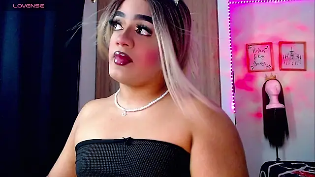 Sofiabigcock22 online show from 12, 2, 2026