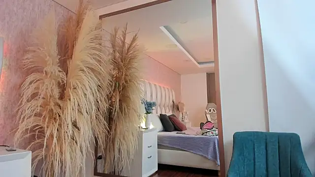 Snapshot of Ari_lynn_ chatting on 19, 12, 2025 Ari lynn online show from 19, 12, 2025