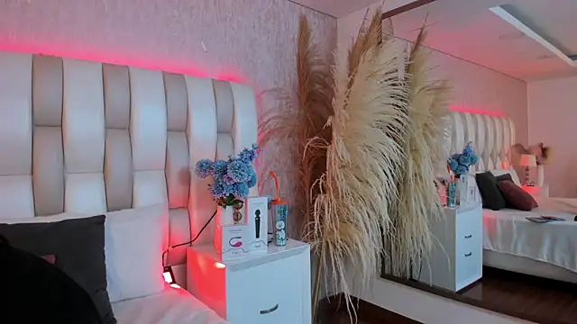 Snapshot of Ari_lynn_ chatting on 23, 12, 2025 Ari lynn online show from 23, 12, 2025