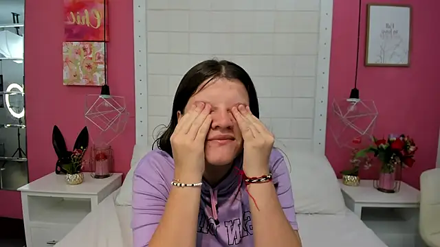 mia sweetie0 online show from 3, 12, 2025