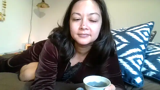 Snapshot of magical_jasmine chatting on 14, 11, 2025 magical jasmine online show from 14, 11, 2025