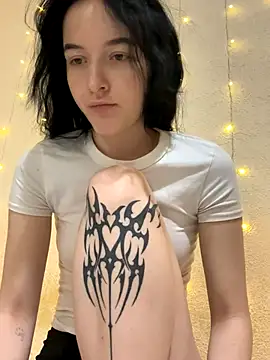  LovelyDana  online show from 2, 11, 2025