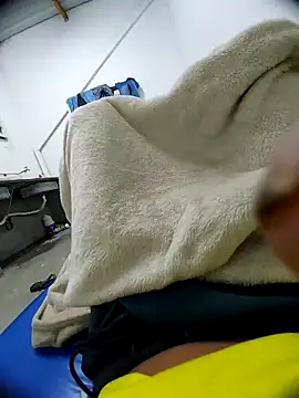 Snapshot of renatinhosilva68 chatting on 12, 10, 2025 renatinhosilva68 online show from 12, 10, 2025