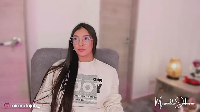 Snapshot of MirandaJohnson_ chatting on 25, 10, 2025 MirandaJohnson online show from 25, 10, 2025