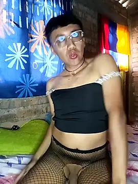 Snapshot of karola_horny chatting on 23, 10, 2025 karola horny online show from 23, 10, 2025