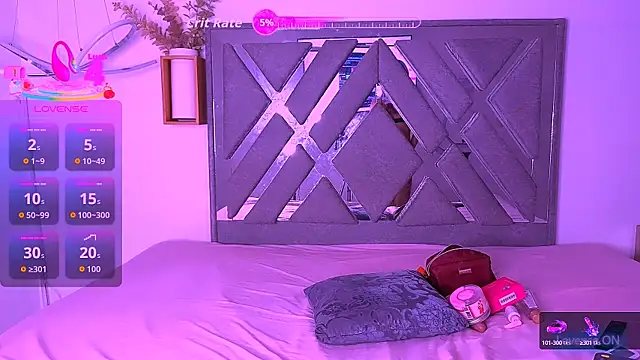 Snapshot of amber_love03 chatting on 17, 10, 2025 amber love03 online show from 17, 10, 2025