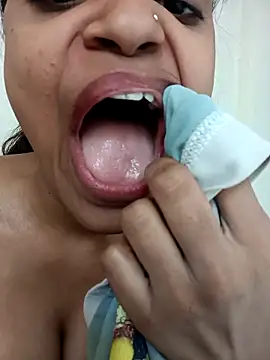 Zoya-Baby1 online show from 9, 11, 2025