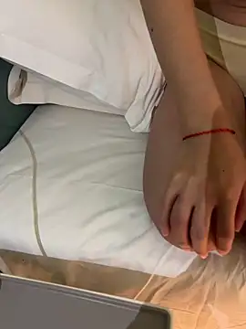 Snapshot of kkw-8546 chatting on 25, 10, 2025 kkw-8546 online show from 25, 10, 2025