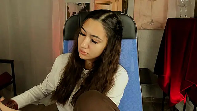 RebeckaThornton online show from 24, 11, 2025