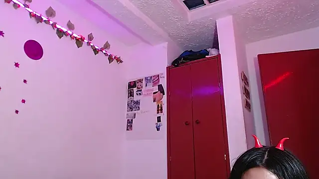 Isis Robert online show from 1, 11, 2025