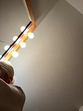 itspinkkk online show from 23, 10, 2025