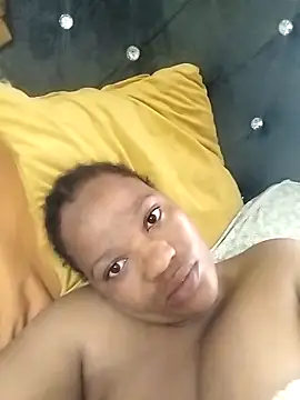 CaramelBoootie online show from 5, 4, 2026