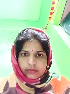 Karishma cute online show from 15, 11, 2025