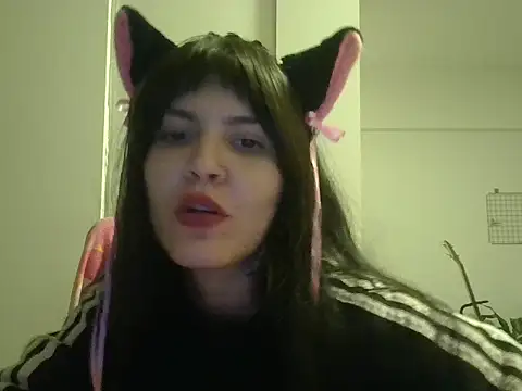 Snapshot of miapink33 chatting on 30, 10, 2025 miapink33 online show from 30, 10, 2025