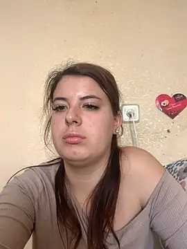 MiraCastellon online show from 15, 11, 2025