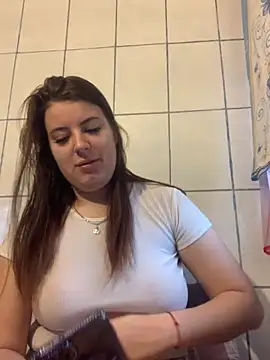 MiraCastellon online show from 28, 11, 2025