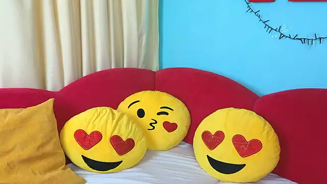 Soft Lilly online show from 31, 3, 2026